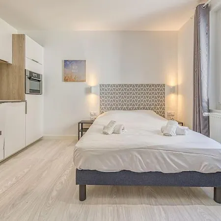 44 Foch 3 * Гренобль